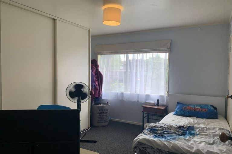 Photo of property in 4/7 Vera Road, Te Atatu South, Auckland, 0610