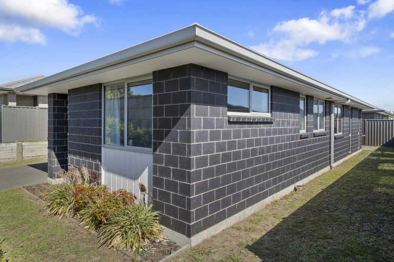 Photo of property in 70 Sentinel Avenue, Omokoroa, 3114