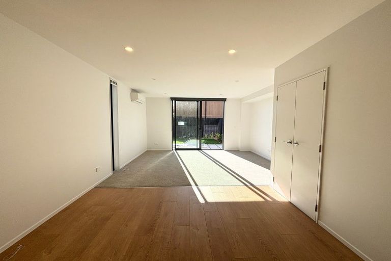 Photo of property in 1/88 Holly Road, St Albans, Christchurch, 8014