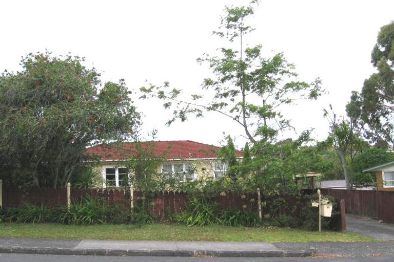 Photo of property in 15 Woodstock Road, Forrest Hill, Auckland, 0620