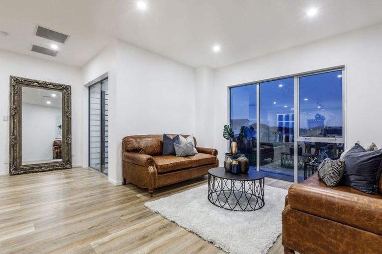 Photo of property in 27 Aviation Drive, Hobsonville, Auckland, 0616