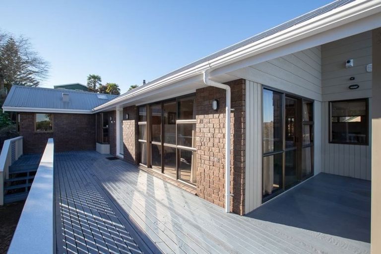 Photo of property in 4 Kenilworth Place, Dinsdale, Hamilton, 3204