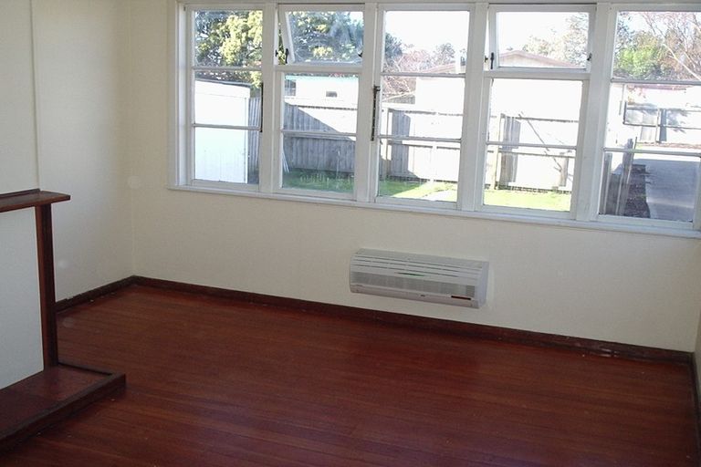 Photo of property in 14 Epsom Road, Sockburn, Christchurch, 8042