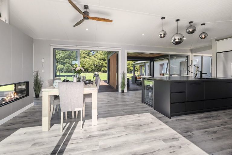 Photo of property in 20 Lancewood Way, Kinloch, Taupo, 3377