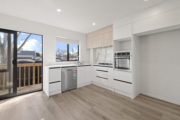 Photo of property in 13a Edinburgh Avenue, Rosehill, Papakura, 2113