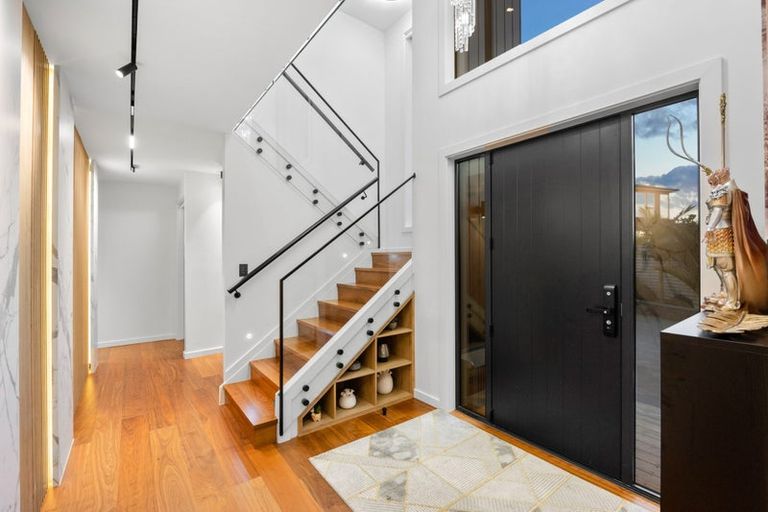 Photo of property in 4 Taku Close, Long Bay, Auckland, 0630