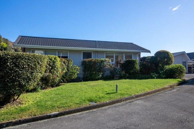 Photo of property in 7 Oak Avenue, Paremata, Porirua, 5024