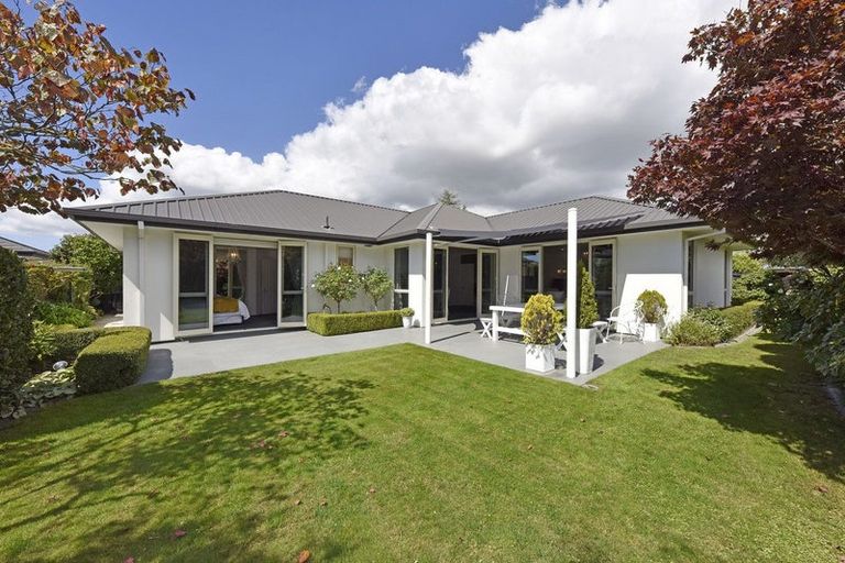 Photo of property in 96a Milns Road, Halswell, Christchurch, 8025