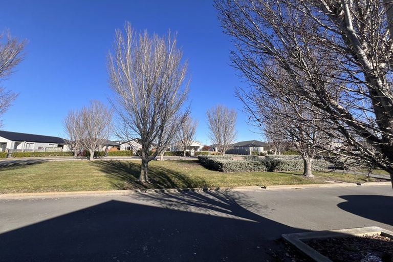 Photo of property in 14 Pounamu Place, Pegasus, 7612