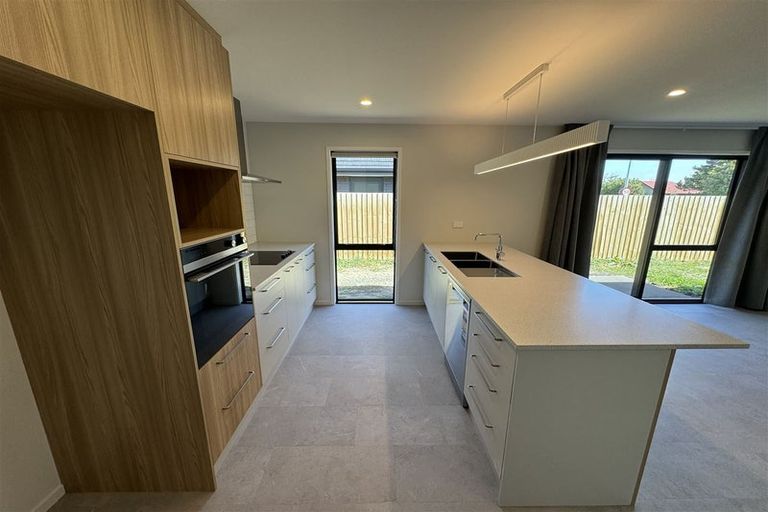 Photo of property in 32 Glovers Road, Halswell, Christchurch, 8025