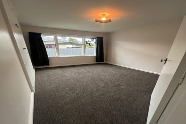 Photo of property in 37 Yaldhurst Road, Sockburn, Christchurch, 8042