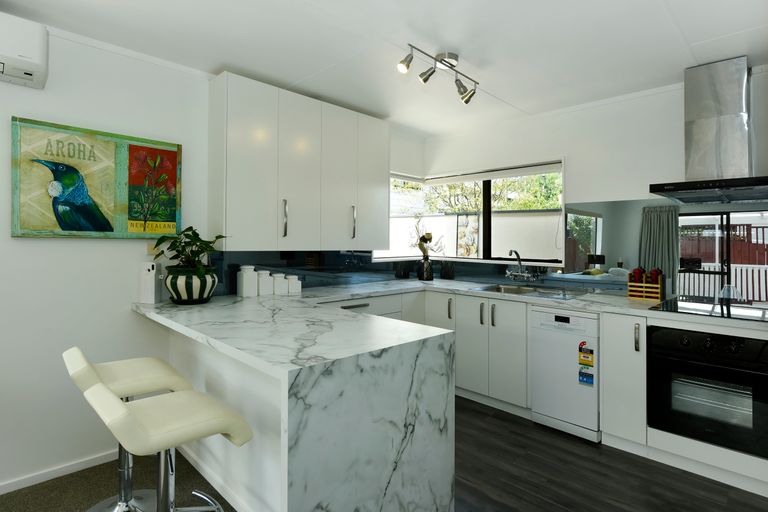 Photo of property in 29b Tipahi Street, Nelson South, Nelson, 7010