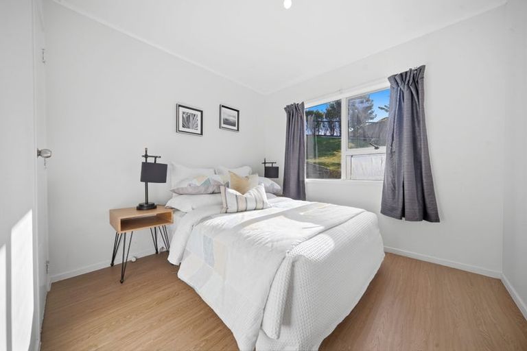 Photo of property in 10 Celeste Place, Totara Vale, Auckland, 0627