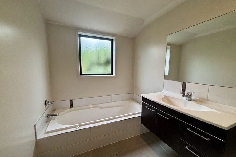 Photo of property in 26 De Castro Drive, Blenheim, 7201