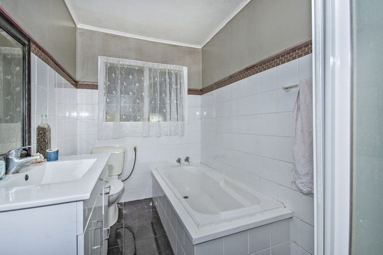 Photo of property in 61 Tarewa Road, Morningside, Whangarei, 0110