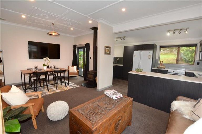 Photo of property in 307 Main South Road, Green Island, Dunedin, 9018