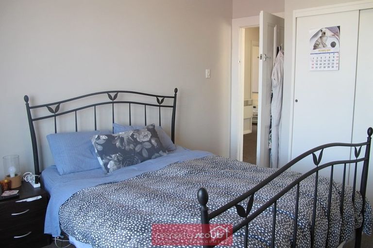 Photo of property in 180 Melbourne Street, South Dunedin, Dunedin, 9012