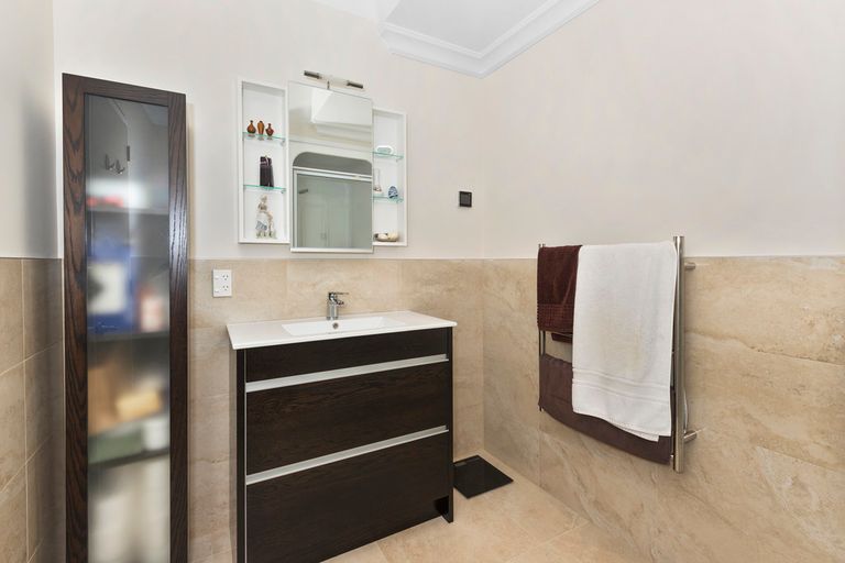 Photo of property in 159d Portsmouth Road, Bombay, 2675