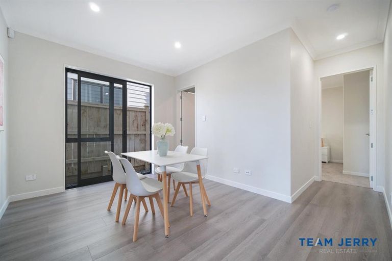 Photo of property in 21 Knockanara Drive, Flat Bush, Auckland, 2019