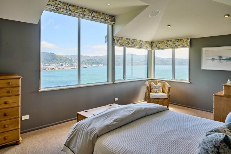 Photo of property in 14 The Crescent, Roseneath, Wellington, 6011