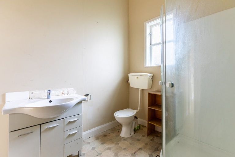 Photo of property in 17 Allardice Street, Dannevirke, 4930