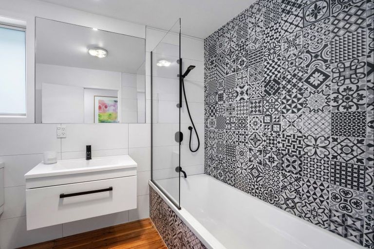 Photo of property in 121a Oceanview Road, Mount Maunganui, 3116