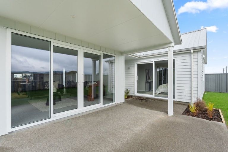 Photo of property in 21 Hereford Drive, Carterton, 5713