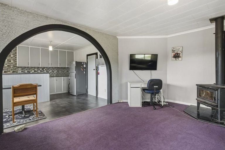 Photo of property in 8 Helensbrook Road, Milton, 9220