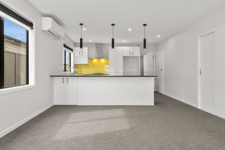 Photo of property in 10 Pihoihoi Place, Kenepuru, Porirua, 5022
