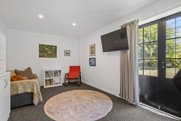 Photo of property in 33 Fitzroy Road, Fitzroy, New Plymouth, 4312