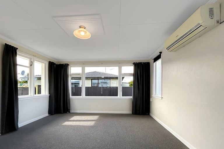 Photo of property in 30 Cargill Street, Waikiwi, Invercargill, 9810