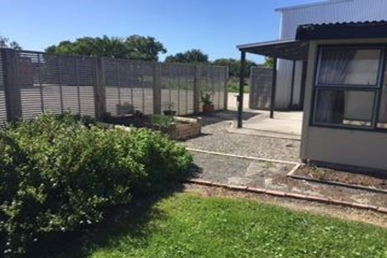 Photo of property in 72 Waverley Road, Meeanee, Napier, 4183