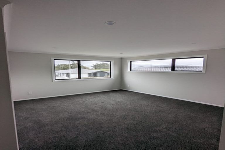 Photo of property in 15 Castletown Street, Wallaceville, Upper Hutt, 5018