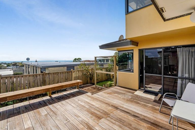 Photo of property in 20 Kellyville Heights, Merrilands, New Plymouth, 4312