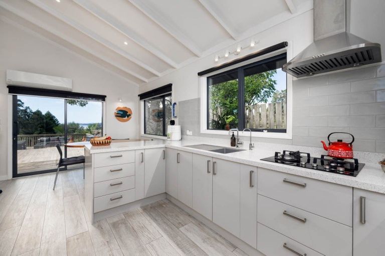 Photo of property in 35 Skudders Beach Road, Kerikeri, 0294