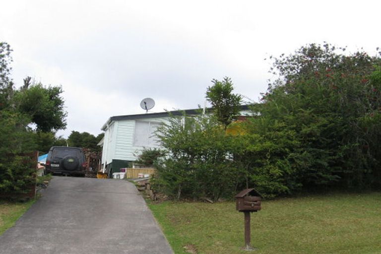 Photo of property in 3 Sari Place, Massey, Auckland, 0614