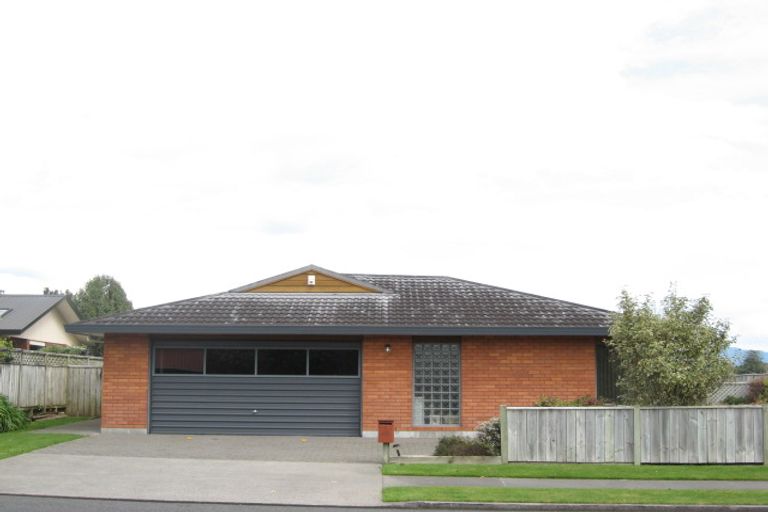 Photo of property in 68 Branch Road, Highlands Park, New Plymouth, 4312