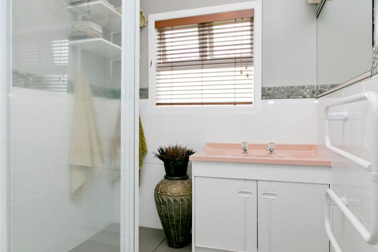 Photo of property in 17 Taupo View Road, Taupo, 3330