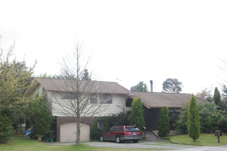 Photo of property in 1 Swan Close, Richmond Heights, Taupo, 3330