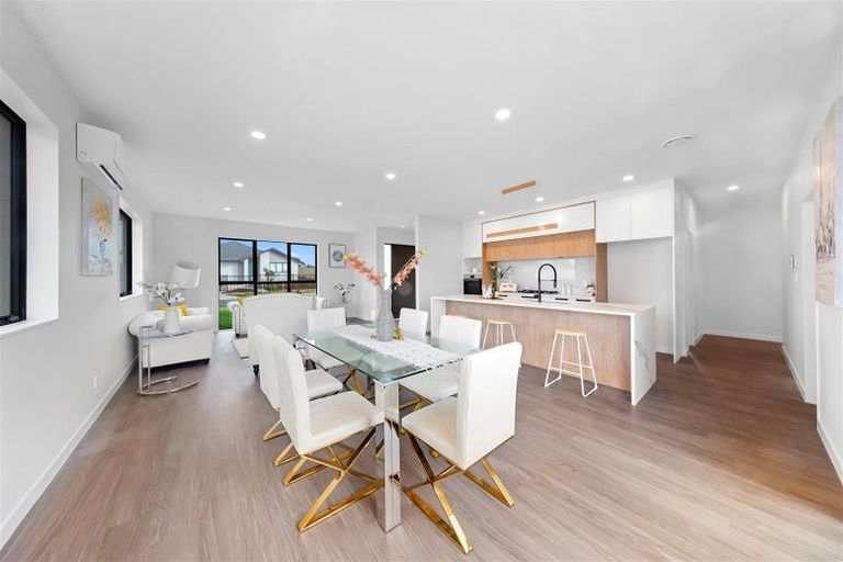 Photo of property in 6 Hoete Way, Tuakau, 2121