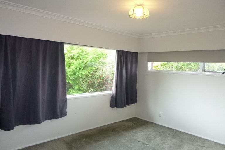 Photo of property in 42 James Evans Drive, Northcote, Auckland, 0627