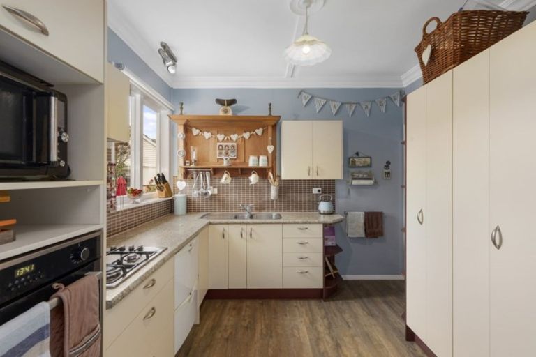 Photo of property in 34 Burnside Street, Waterloo, Lower Hutt, 5011