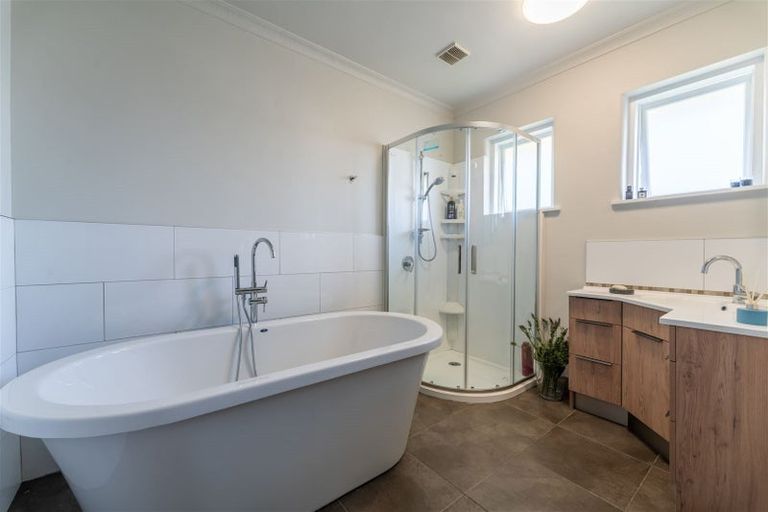 Photo of property in 229 Douglas Street, Highfield, Timaru, 7910