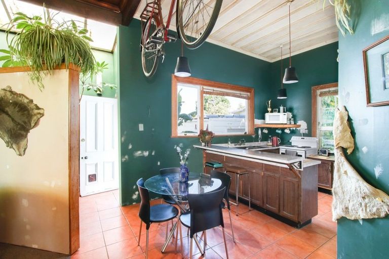 Photo of property in 125 Riverbend Road, Onekawa, Napier, 4110