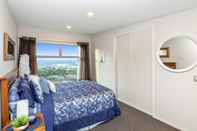 Photo of property in 5 Peregrine Close, Mount Pleasant, Christchurch, 8081