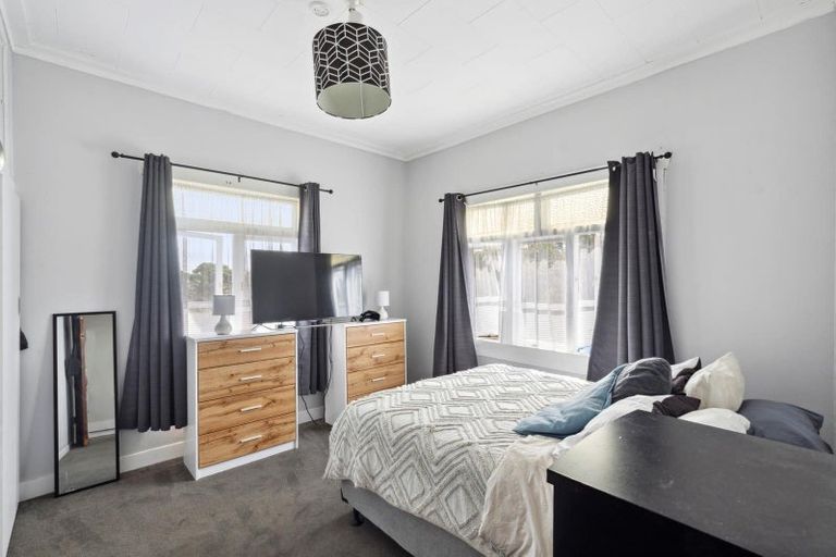 Photo of property in 140 Seddon Street, Pukekohe, 2120