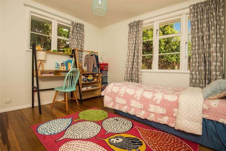 Photo of property in 40 Hindmarsh Street, Johnsonville, Wellington, 6037