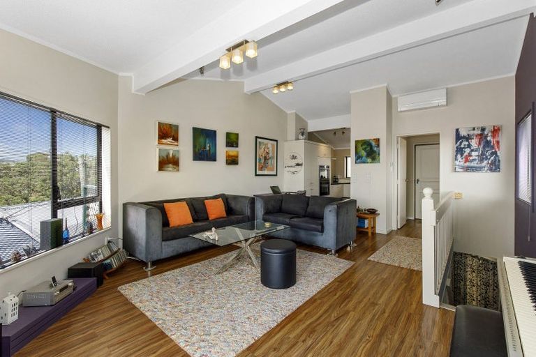 Photo of property in 53 Hankey Street, Mount Cook, Wellington, 6011