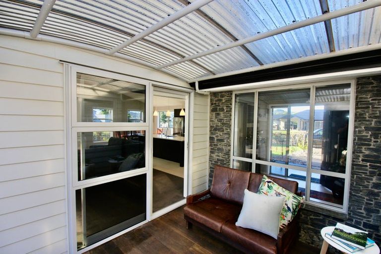 Photo of property in 2 Roseberry Place, Whitianga, 3510
