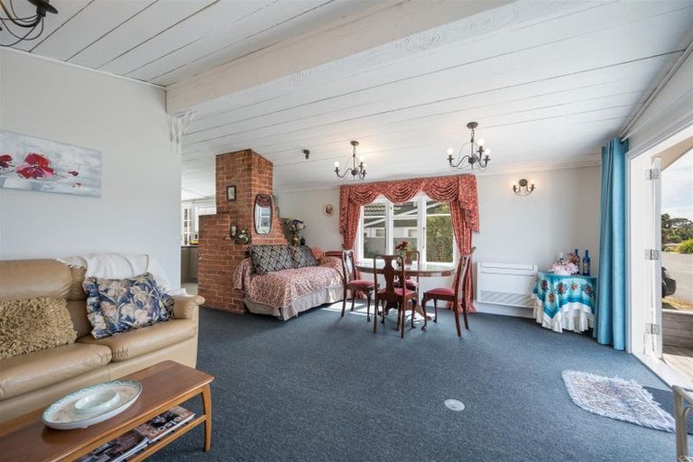 Photo of property in 102 Point Road, Monaco, Nelson, 7011